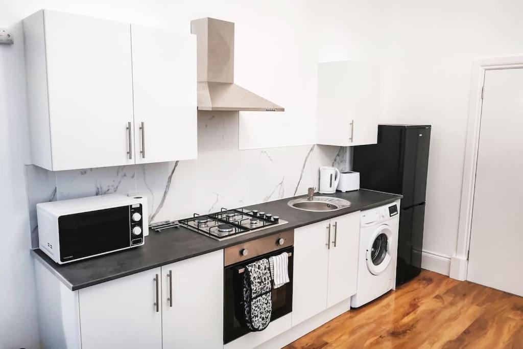 S.H Apartments غلاسغو المظهر الخارجي الصورة